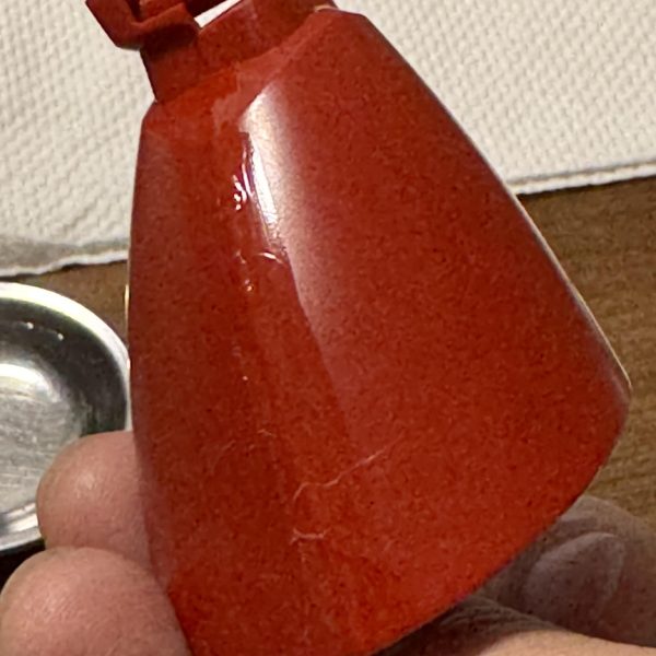 やっと💦オルテガ機の仕上げももう少し💦ゲルググも触りながらなので時間がかかりました。ゲルググは何年前のプラモなのだろう…モールドがほとんど無くて完全アニメ仕様なのですね。苦手なスジボリ、後ハメに苦戦してます😅先輩方は、これにスタイル改修までされている…（2枚目）