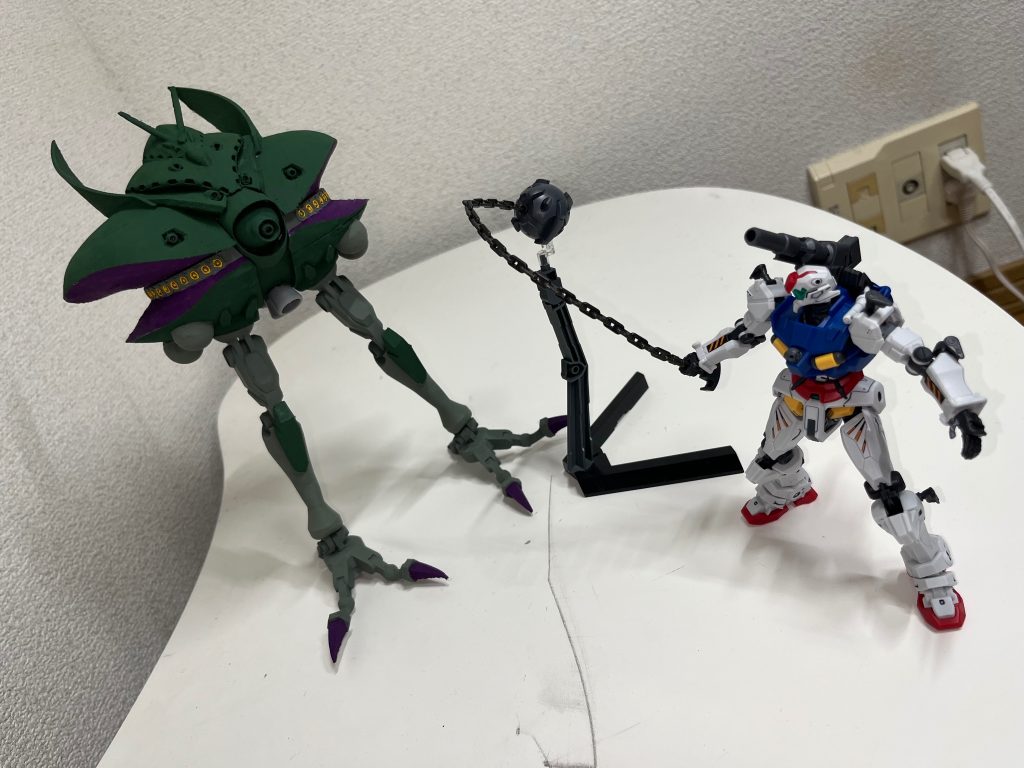 セイラ専用軽キャノンとの戦闘シーン！中々両機がカッコよくポージングするのが難しいですね。