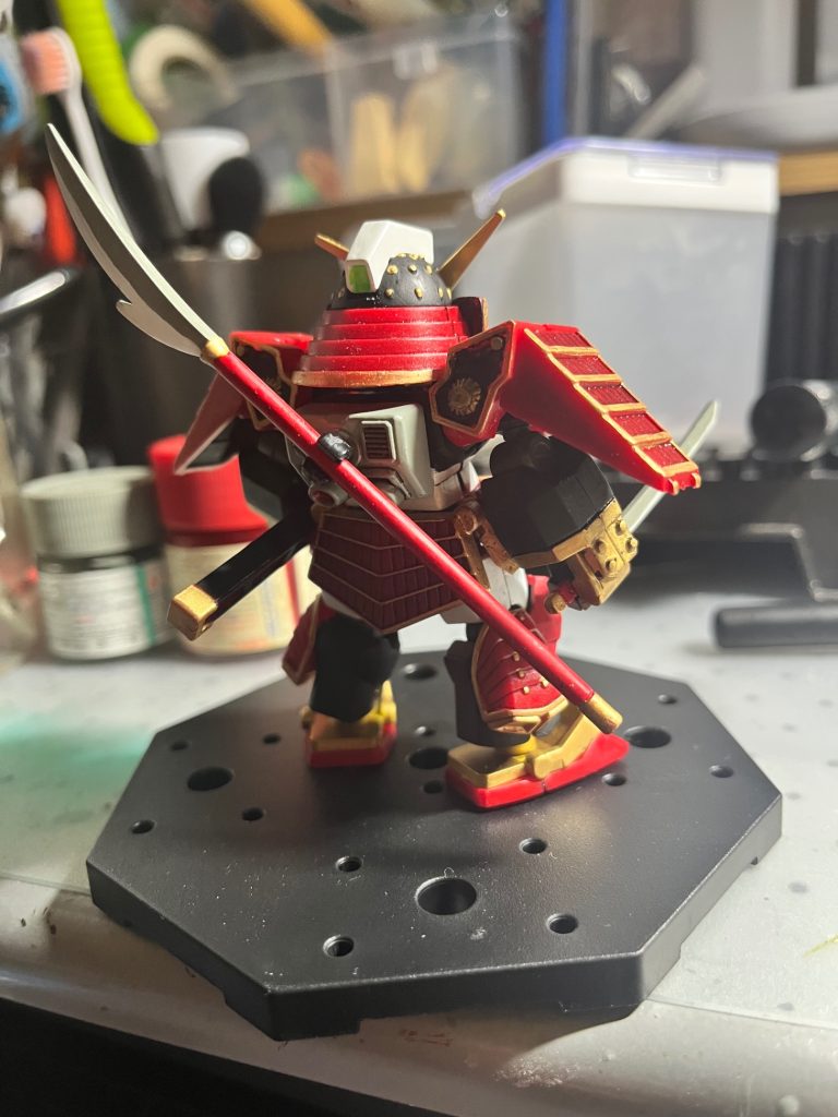 昔の武者ガンダムより少し等身が高い