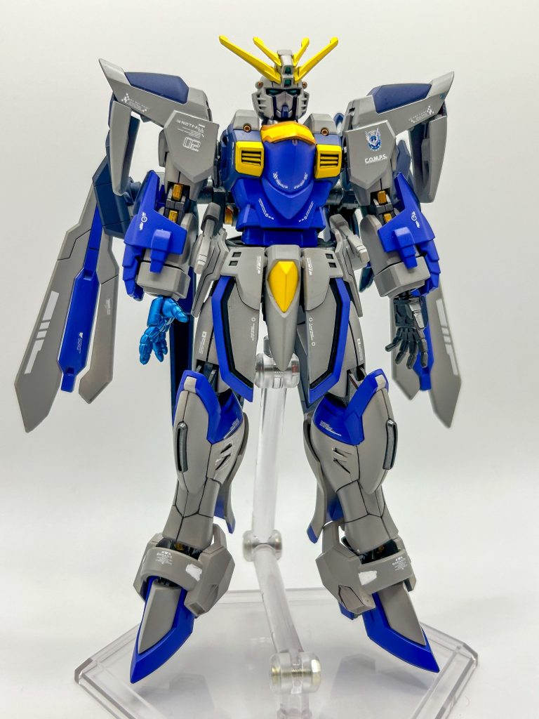 正面。ゴッドガンダムらしさを目指しつつライフリのパーツを使ってシルエットを変更していこうと思い、ミキシングしていきました。ゴッドガンダム＝ブレードアンテナ、胸部、腕部、腰部、脚部一部ライジングフリーダム＝頭部、肩、腕部関節、脚部ボールデンアームアームズ＝肩追加装甲、バックパック接続&nbsp;