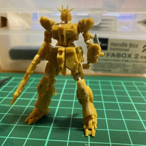 ガンダムアーティファクト　νガンダム　可動化改修中