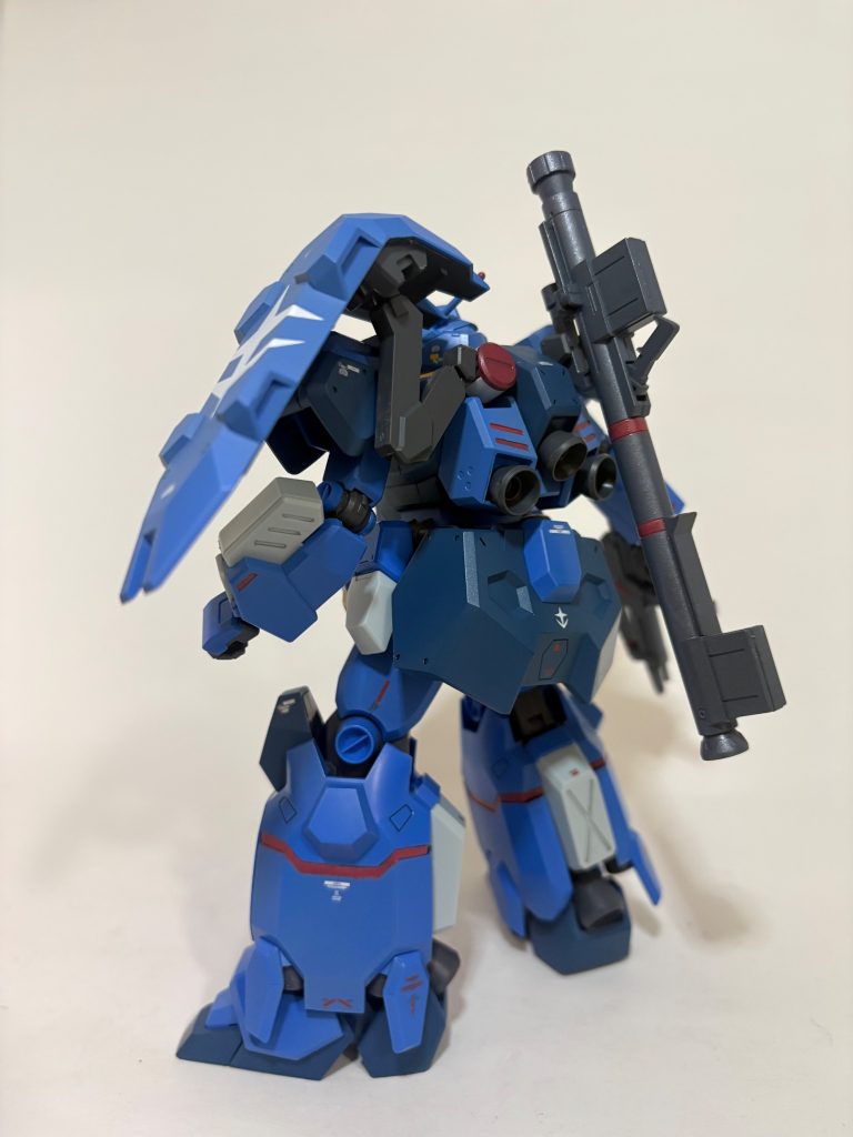 バックショットです所々赤の挿し色入れてます
