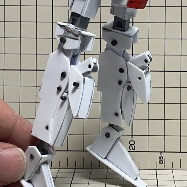 GボマーとGクルーザーの両形態を取らせられるように。折角なので別冊の変形シークエンスよろしく並べてみる。（5枚目）