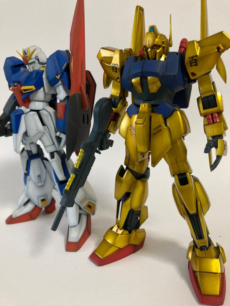 百式ZZ劇中で初登場時に「おっしゃれー！！」とか言われてましたねツインアイの赤い目が初めて写真に写ってくれました実は細見に見えるよういろいろ改修しています