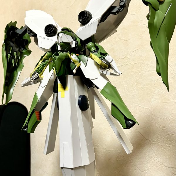 クシャトリヤベースでジャンクパーツとプラ板で製作中。1/220くらいになりそうです。無いから作るシリーズです。先祖返りでクシャトリヤからですが、最近のフィギュアのノイエジールがクシャのデザインが取り入れてるのを見て作ろうと思いました。（6枚目）