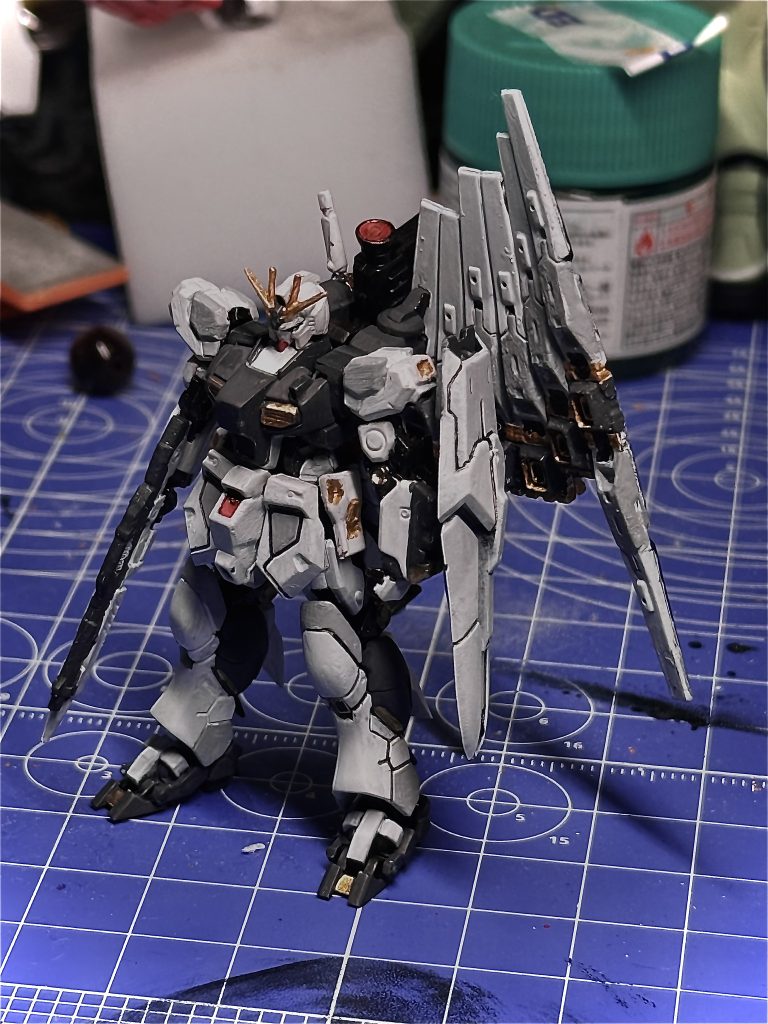 作品名：アーティファクト νガンダム<p>写真は粗が目立ちますね笑 遠目でお願いします笑</p>
