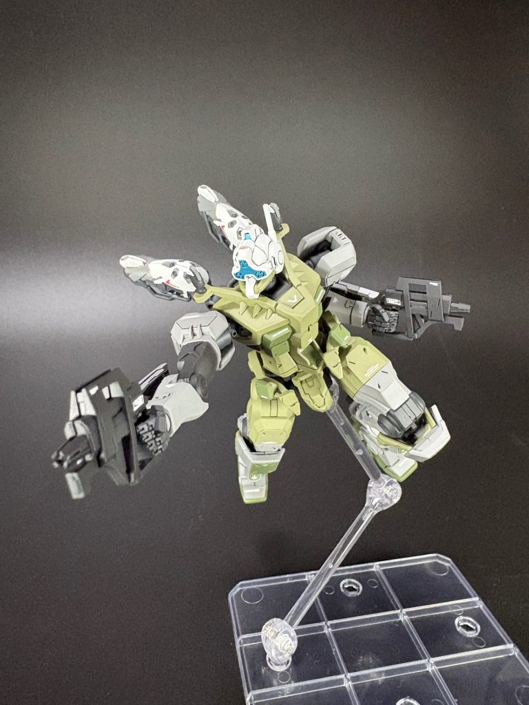ビームスプレーガン二丁持ちは様になります