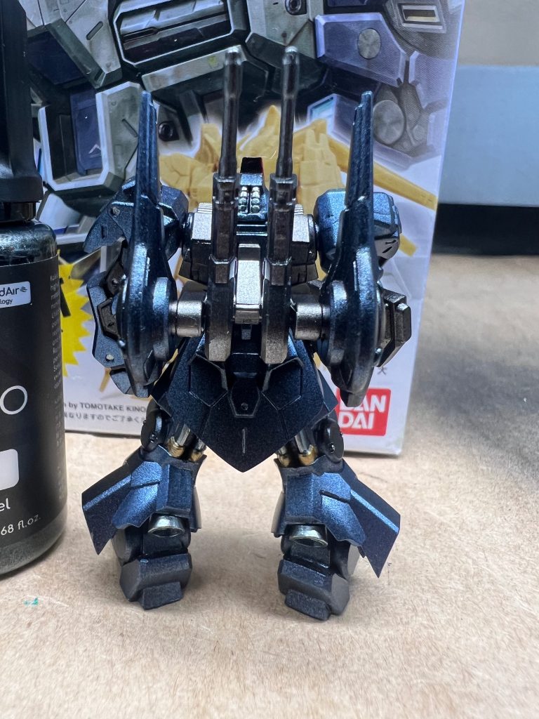 合わせ目やパーティングラインも処理しました