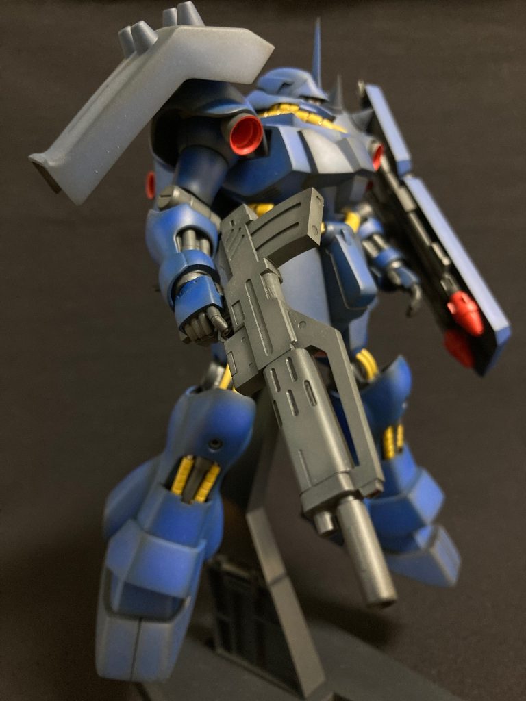 「早い…新型か？」機動性の高い見知らぬ機体は、一般兵のギラ・ドーガを瞬時に撃墜した「こちらに気づいたな…」