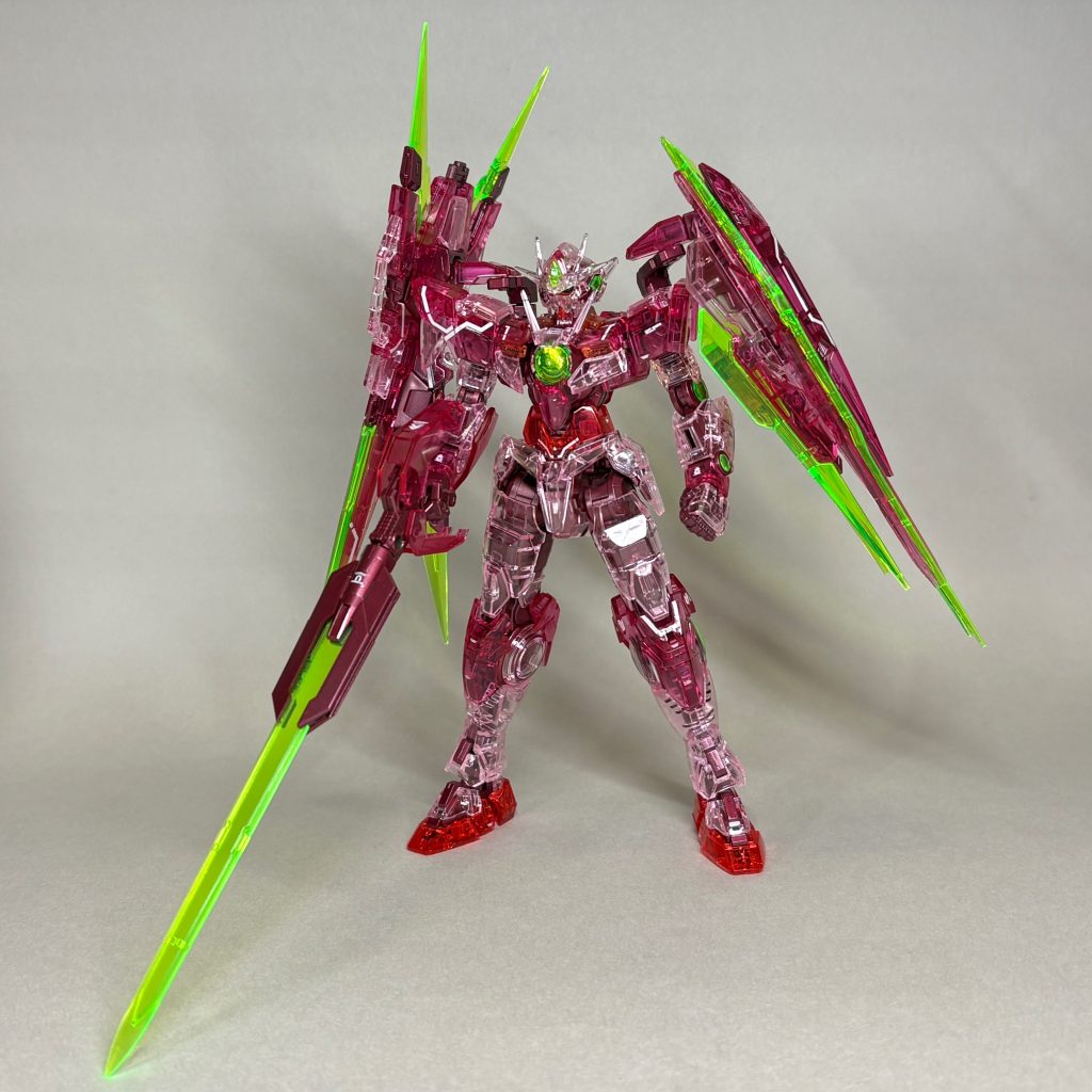 RG 1/144ダブルオークアンタフルセイバー（トランザムクリア）部分塗装