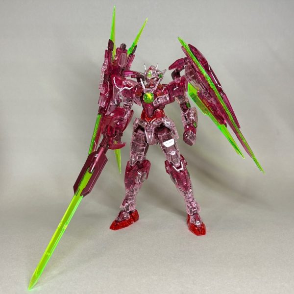 RG 1/144ダブルオークアンタフルセイバー（トランザムクリア）部分塗装