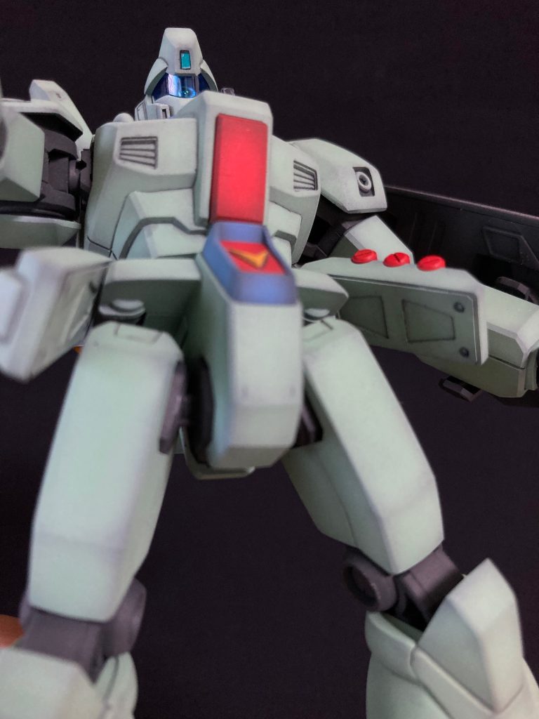 サイドアーマー裏側がスカスカなので、裏打ちして適当にディティールUP