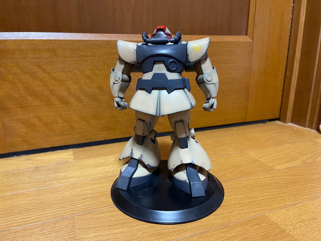 　加工が完了したらデザートカラーで塗装します