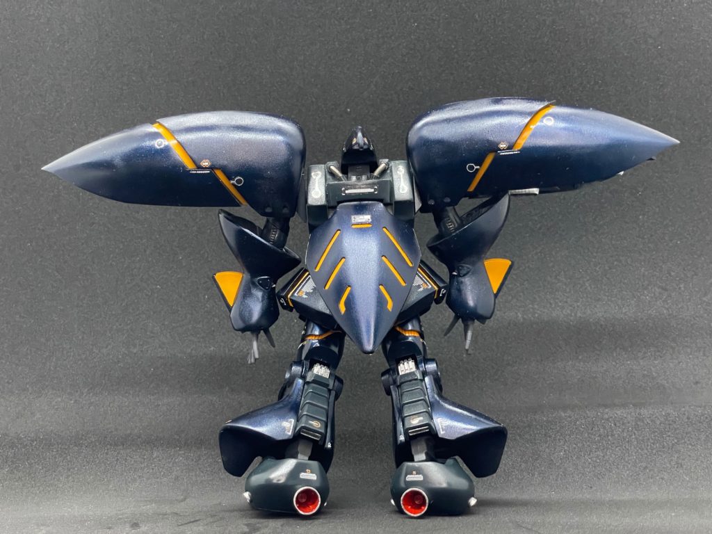 背面