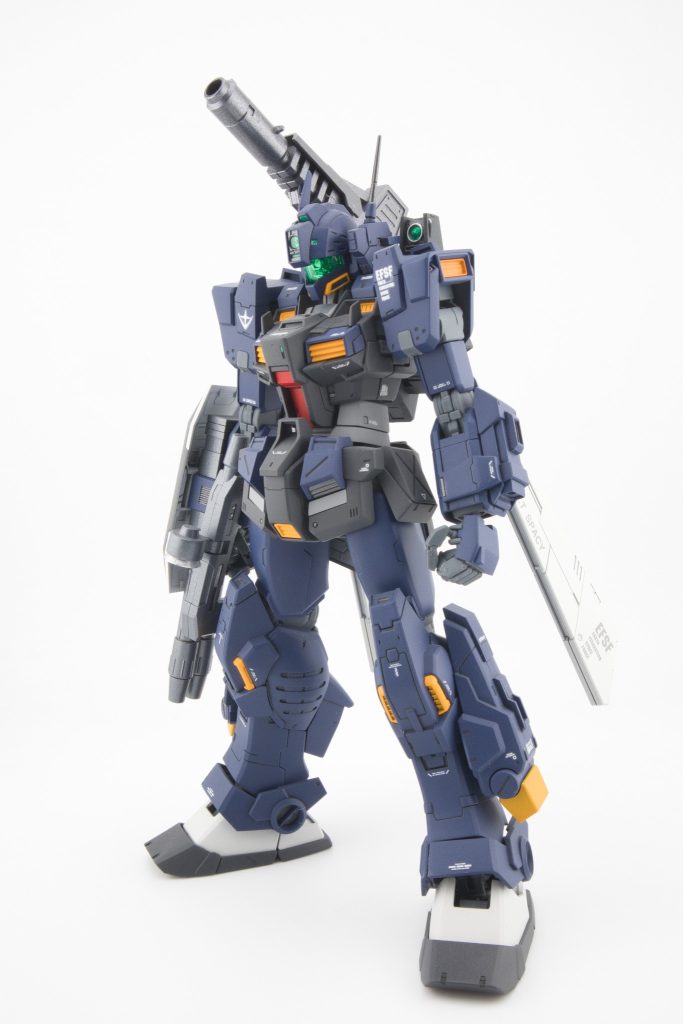 バックパックだけガンダムストームブリンガー Ｆ.Ａ.の方にしました。色はティターンズカラーですが、エアブラシの洗浄が面倒くさいんでGQヘイズルと同時に塗っただけなので特に意味はないですw