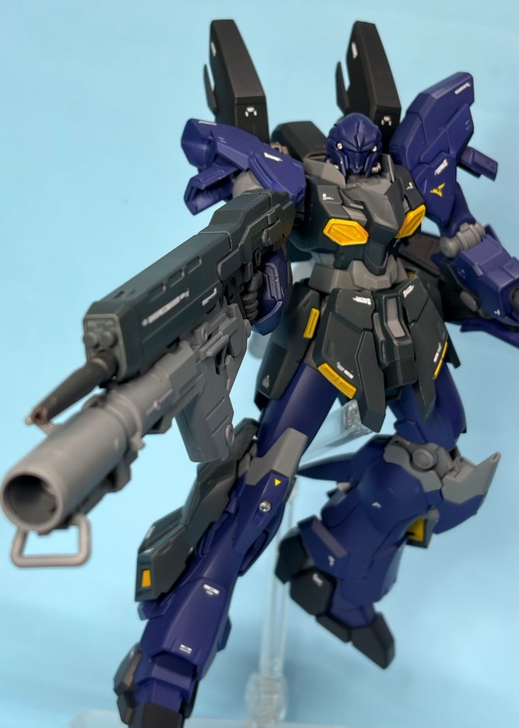 武装も豊富で良いですね。握り拳も豊富なんだけど手の甲がひとつ足りないのは不思議。