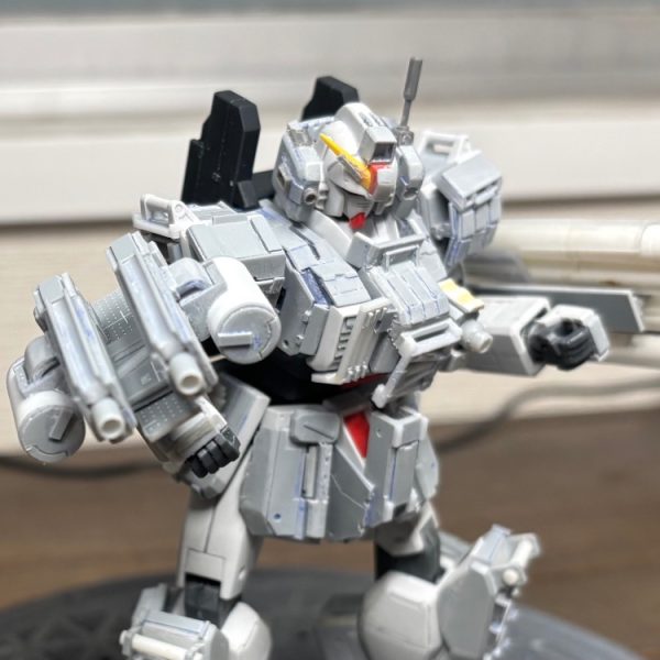 両腕武器男