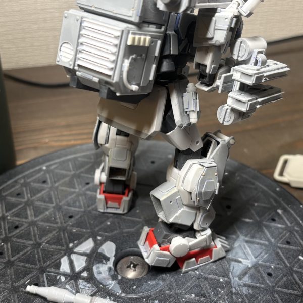 ちょっと多忙で進みが遅いですが、バックパック下部を作ったり、思いつきでRPGまで作ってみたりとゆっくり作ってます。しっかりした写真はもう少しできてから…まだ武装積むんかいって話なんですが作ってしまった。（2枚目）