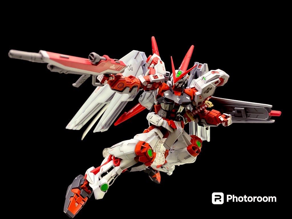 本体バッテリーとフライトユニットの核エンジンのハイブリッド出力だが機体が旧式の為、機体出力は40%程度が限界。