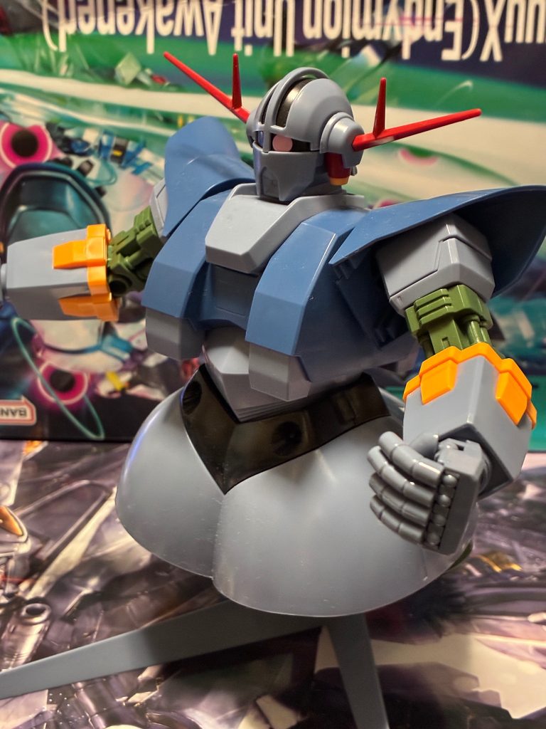 腰部メガ粒子砲×2