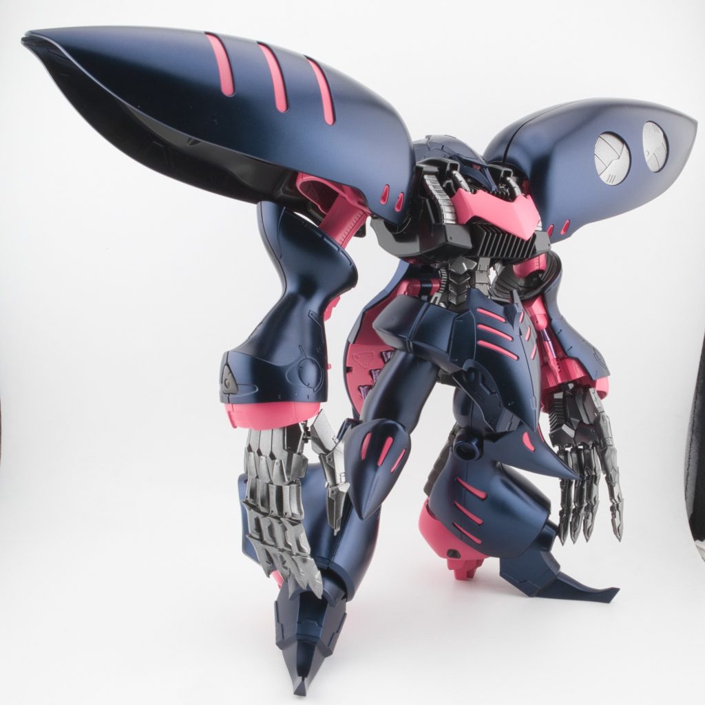 カラーレシピ ：ガイアノーツ（G)　GSIクレオスMr．カラー（C）本体(青)：（G)プリズムブルーブラック本体(ピンク)：（G)ブリリアントピンク本体(黒)：(C)ウイノーブラックフレーム等：(C)グラファイトブラック手・腹等：(G)スターブライトアイアンサーベル・ファンネル：(C)メタルパープル&nbsp;