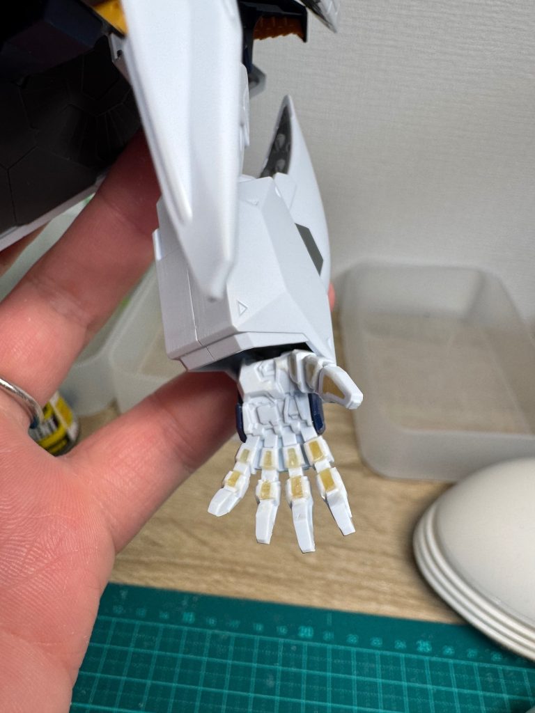自分にしかわかりませんが肉抜き穴も埋めてます。