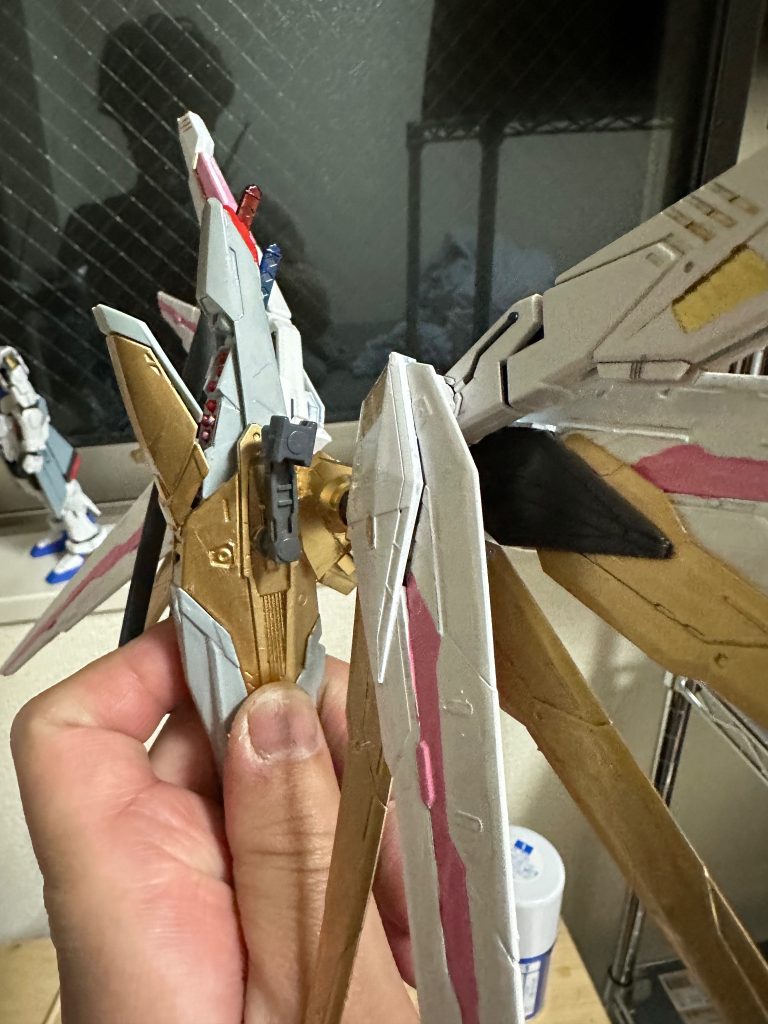 プラウドディフェンダー風の物はザクファントムのバックパック使いました。