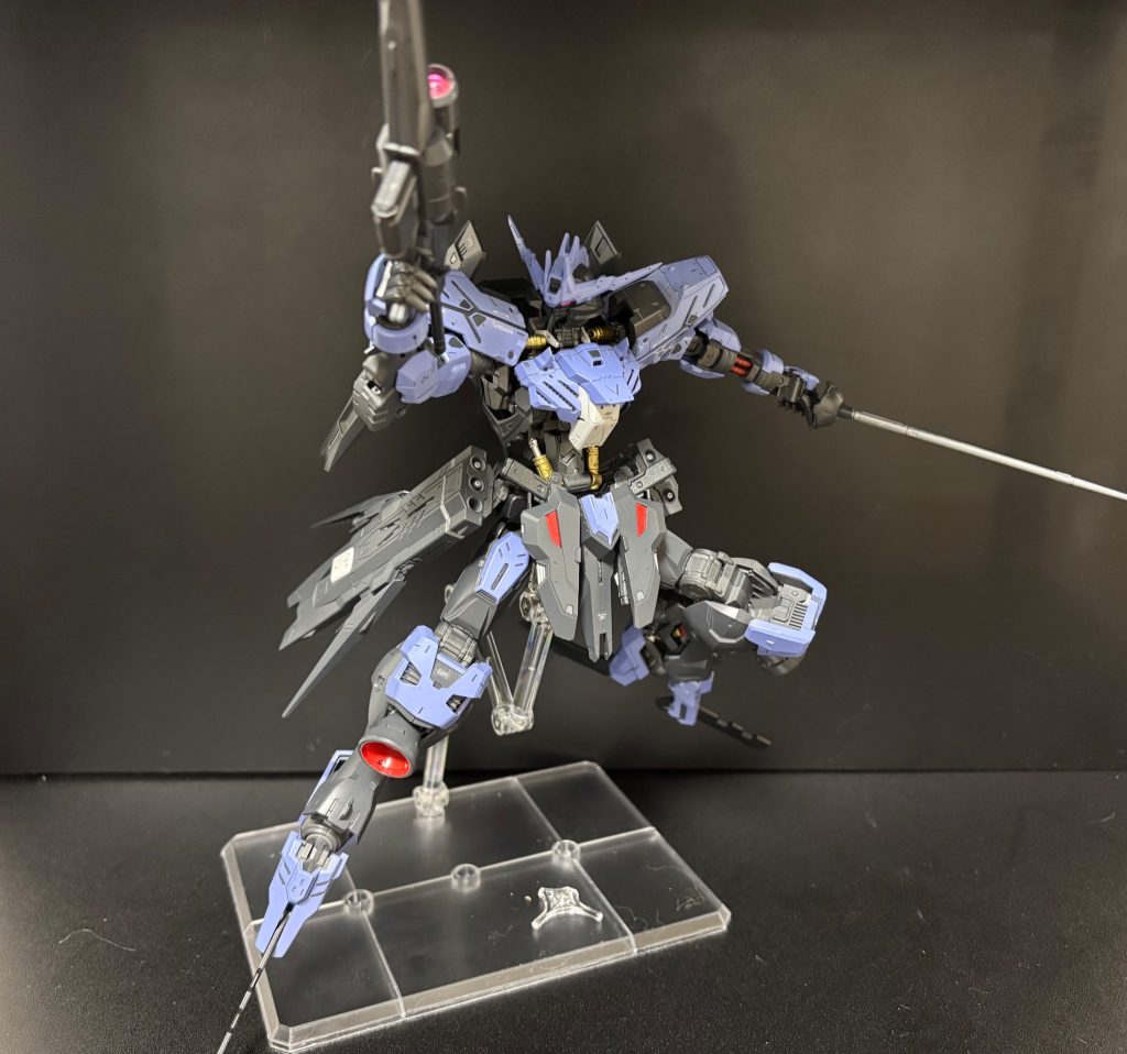 初投稿 初MG 初全塗装  MG ガンダムヴィダール–4枚目/制作者：@matt_on75296