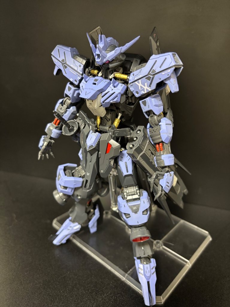 初投稿 初MG 初全塗装  MG ガンダムヴィダール–2枚目/制作者：@matt_on75296