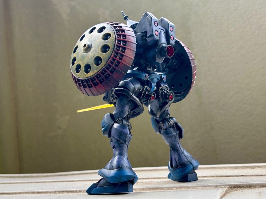 バックパックは、ディランザの物を使用してバーニアを装着しました。