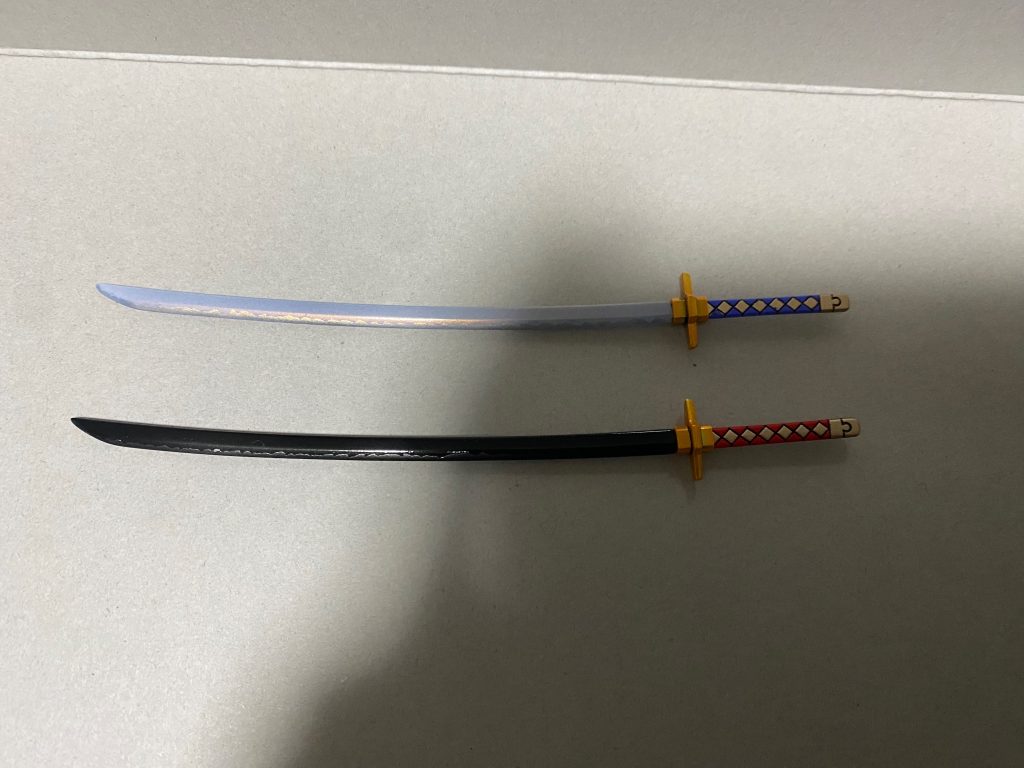 拡大してみてもらいたいのですが、フツノミタマの刃に刃紋を入れました！