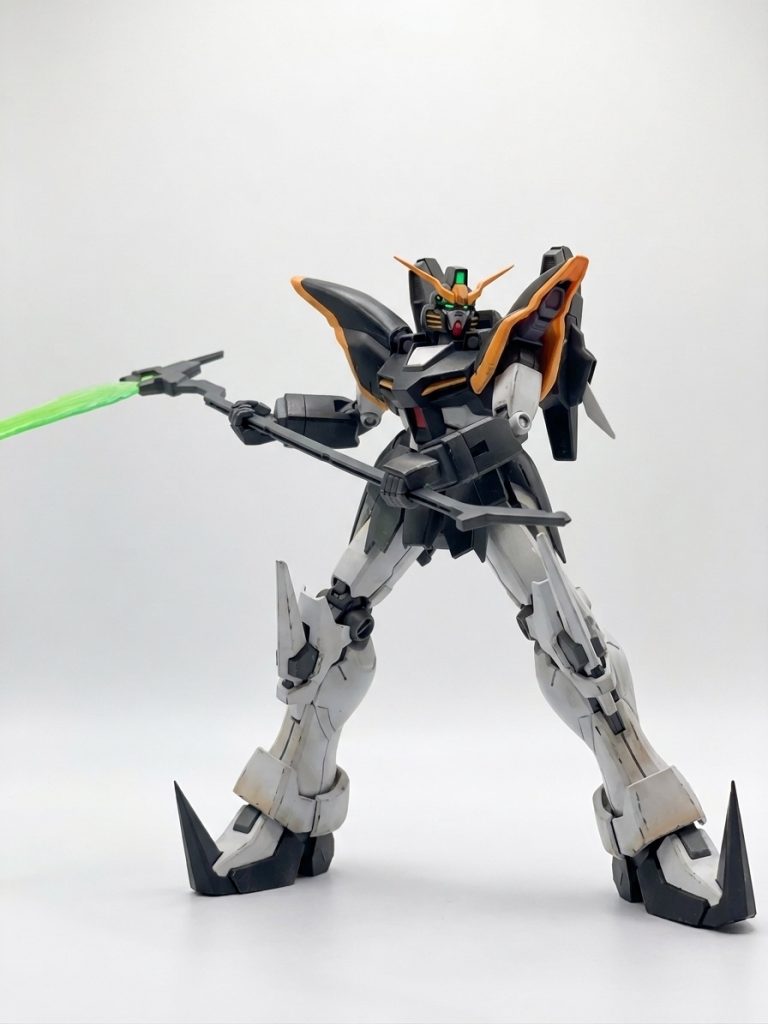 以上デスサイズでした。今回は友人寄贈用で作ったのでキレイ目に頑張りました。しかしこのビームシザーズを両手持ちさせて映えるポージングが難しい。。ご覧頂きありがとうございました。