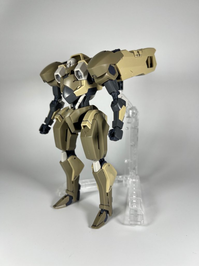 過去に1度組んだことがありましたが経年劣化等でまた買いました。独特なフォルムですよね。