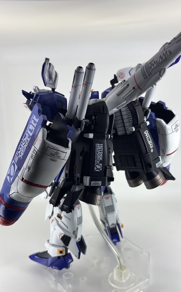 プロペラントタンクは完全なるフルスクラッチです。中身の軽量化や造形に苦戦してます。