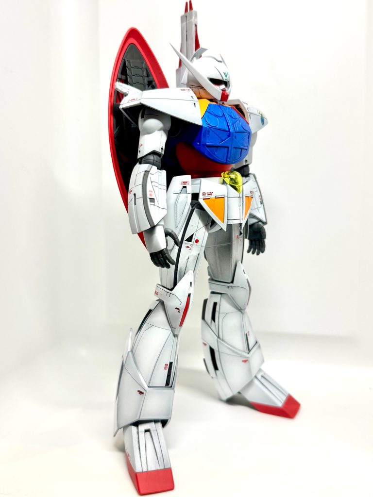 マックス塗りぽく黒サフ立ち上げで塗装。78ガンダムアニメカラーで塗りました。