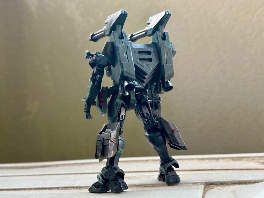 キャノン砲のバックパックはガンプラオプションパーツ06です。