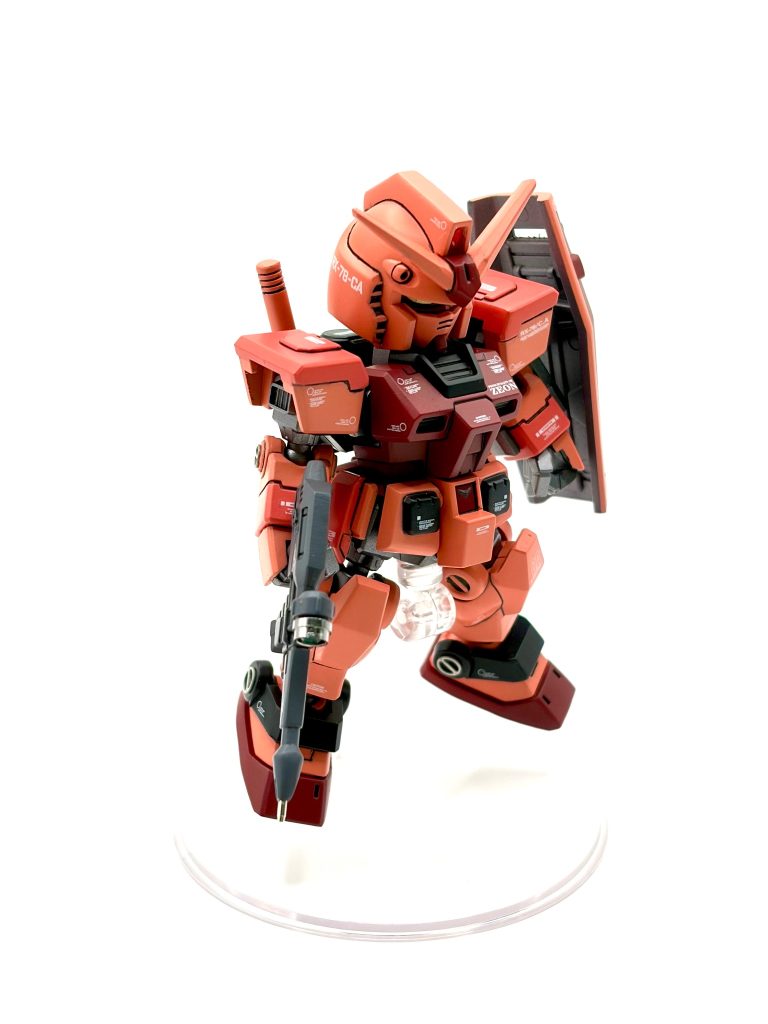 基本的は工作はRX-78-2と変わっていません。肉抜き埋め、スジボリ掘り直し、全塗装、メタルパーツにてディティールアップしました。&nbsp;