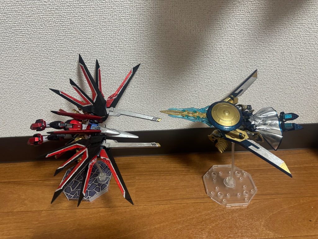 MAモードにもなります。以前作った武田信玄ガンダムもMAモードになるため一緒に写真撮りました