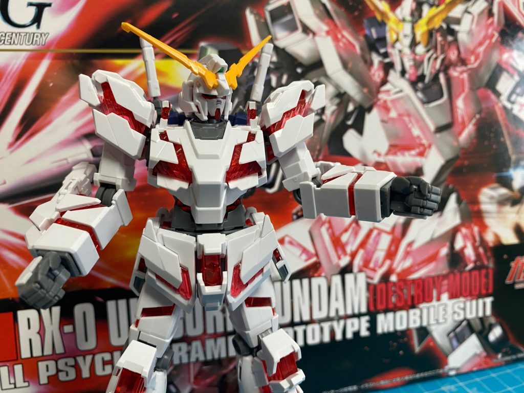 ユニコーンガンダム〔デストロイモード〕過去作です。