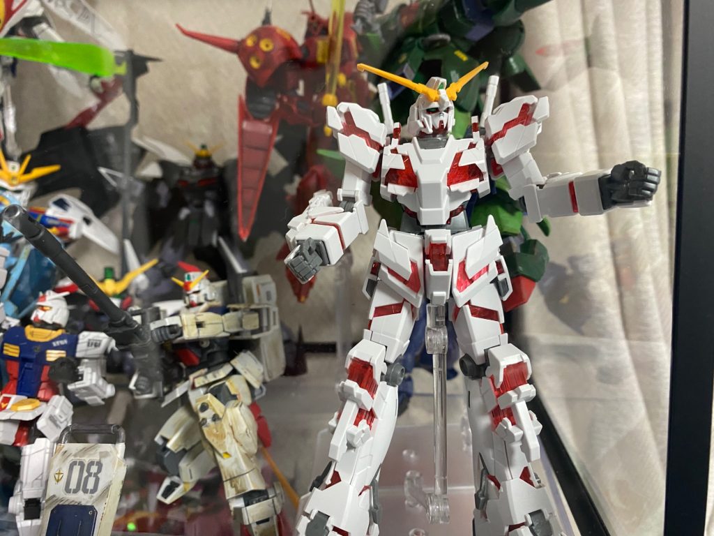 ショウケースと言う名の我が家に戻してあげましたよ(gundam-kao6)たまには、こうやって過去作を振り返えるのも良いですねぇ👍