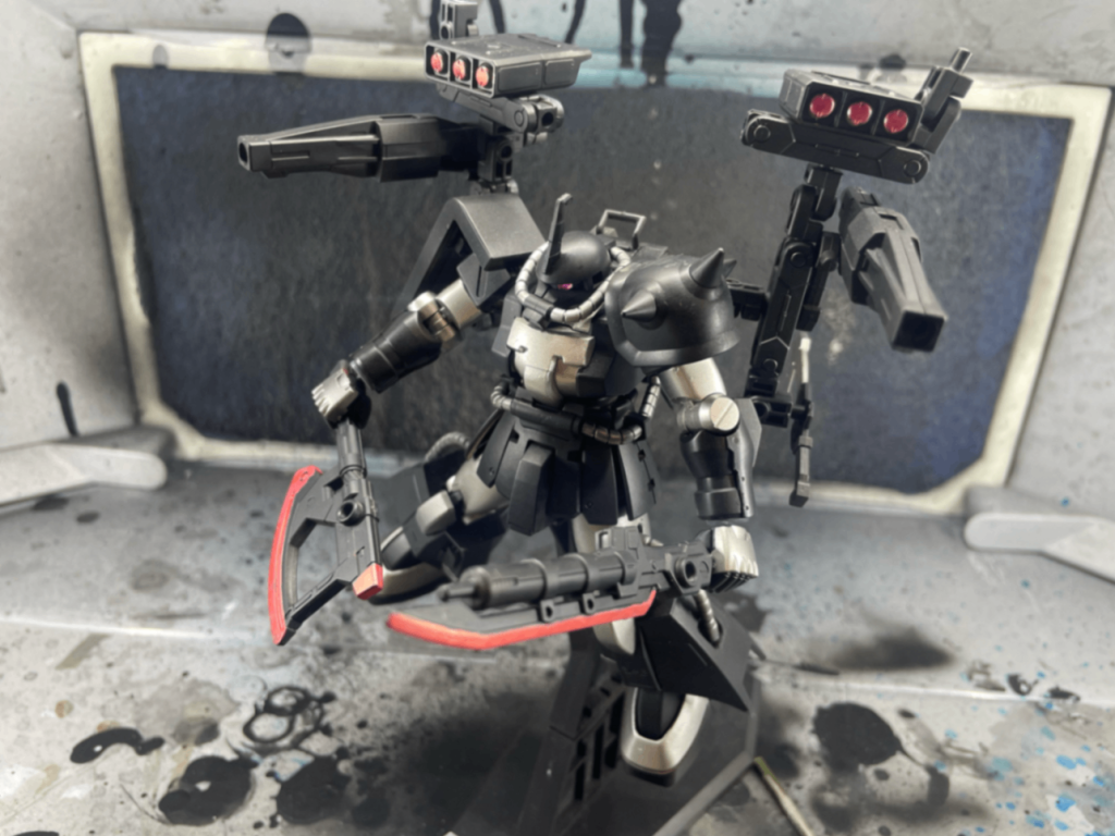 オプションパーツのガンプラバトルアームアームズのミサイルポッドの他に装備としてソードとアックスをヒート系に変えました。