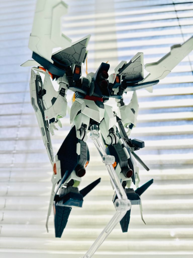 HGクスィーガンダム–2枚目/制作者：THINK