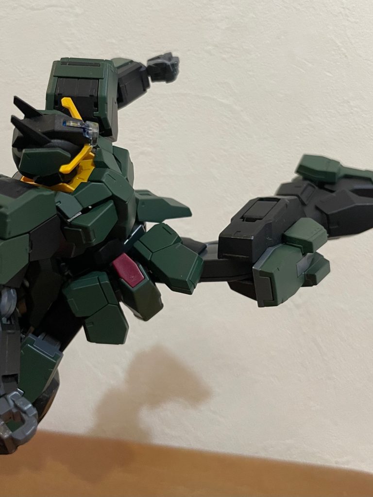 格闘だっていけます！！他にも接近戦武器が欲しいので、いいアイデアがあったら教えてください！！(iori_sei)