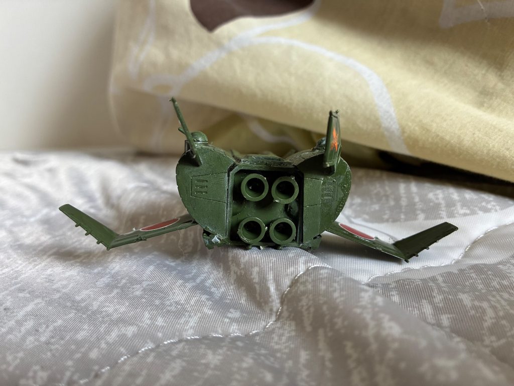 両羽にデカールをちなみにこれがどのようなものかは分かりません。