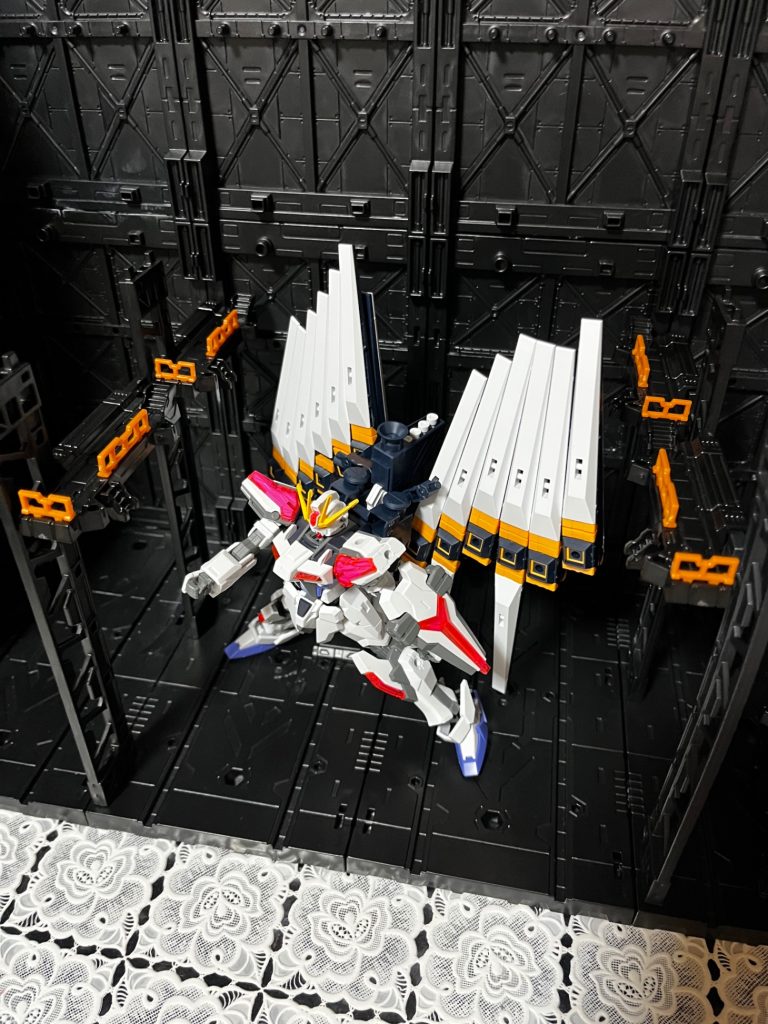 ビルドストライクガンダムファンネル装備–2枚目/制作者：アッキー