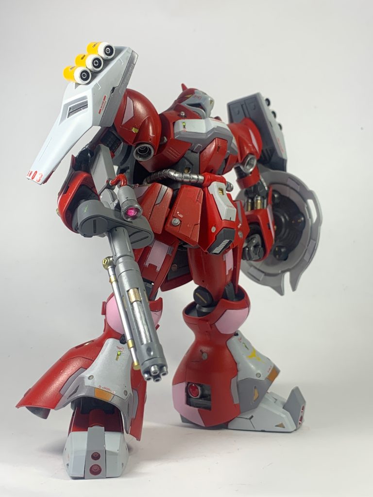 大変満足のキットでした。売っていたらギュネイ機も作ろうかな？(zaku-kao4)