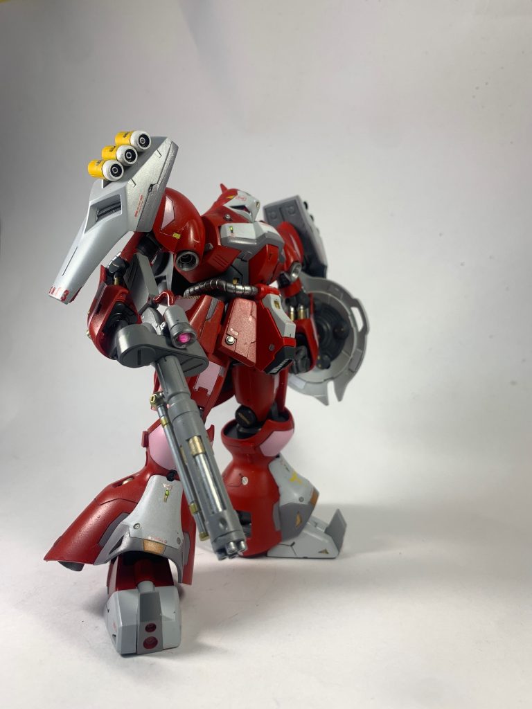 過去にギュネイのヤクトドーガは作ったことがあるのですが、クエス機は初めてです。いや〜それにしてもヤクトドーガ、いいですね。(zaku-kao6)