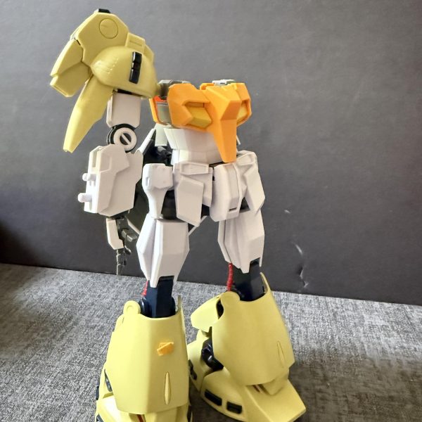 オデュッセウス級6号機になります！！今回は腕部になります！腕部はジOのショルダーアーマーとオデュッセウスガンダム のミキシングというシンプルな構造です！（2枚目）