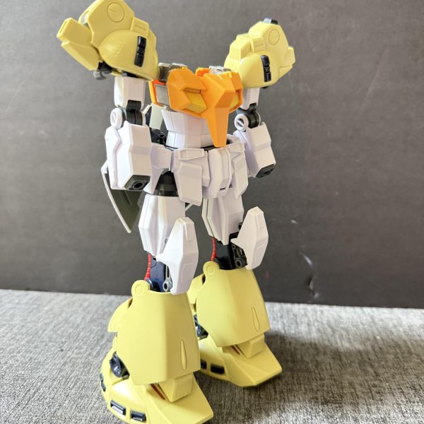 オデュッセウス級仮設6号機開発③です！機体の大まかなデザインは出来ました！意外とまとまってる？笑また、ジOの後継機ぽっく機体各所にサブアームを搭載しました！あとはカラーリング！&nbsp;（2枚目）