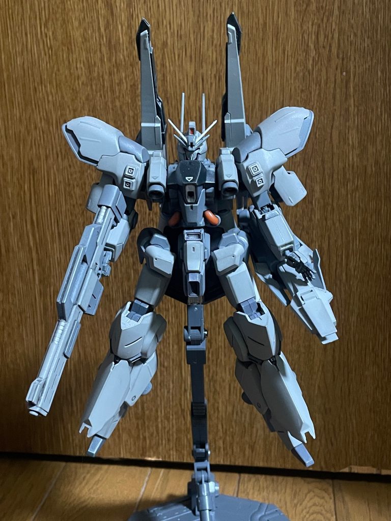 1番機。シルヴァバレト、シルヴァバレトサプレッサー、サザビーをミキシングしました。バランスはギリギリ崩れずに済んだと思いたい。